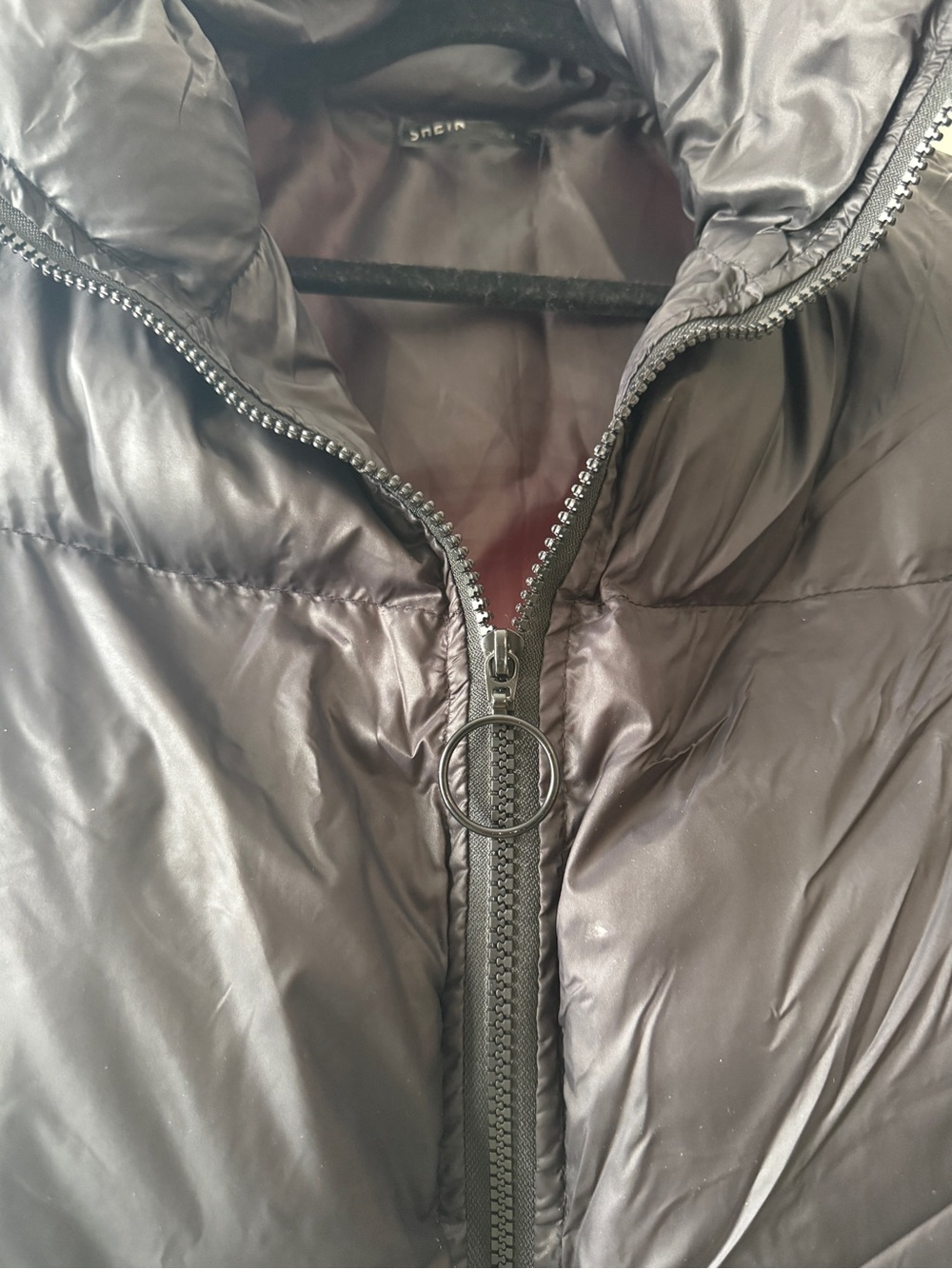 SHEIN Black Puffer Vest - Picture 3 of 4